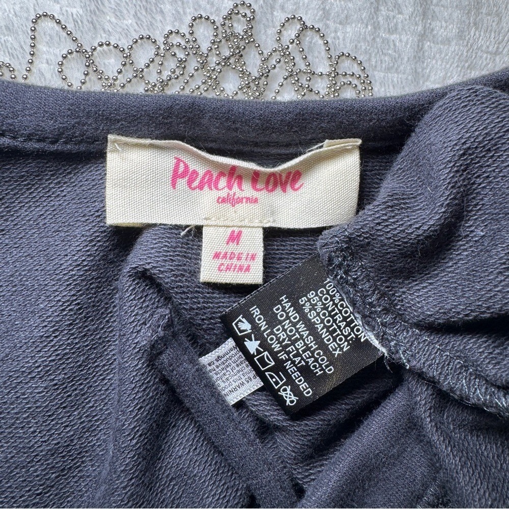 Peach Love California Oversized Deep V‎ Open Back Sweatshirt with Chain Detail - Picture 8 of 9